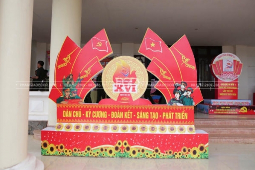 Trang Trí Lễ 30/4 - 1/5 Trọn Gói Dựng BackDrop Sân Khấu Chữ Nổi Nguyên Khối Booth Sự Kiện