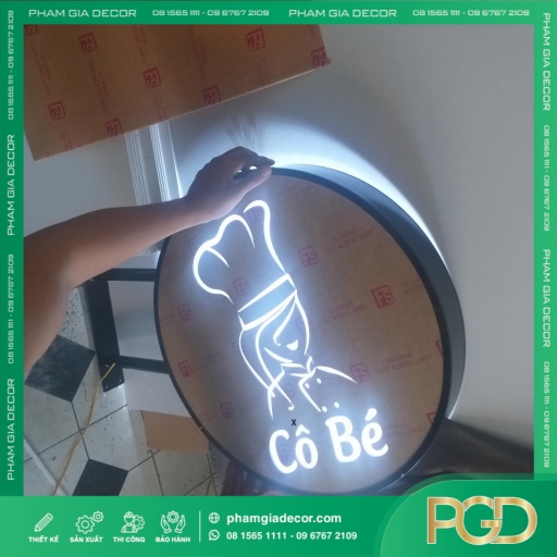 Làm Bảng Vẫy Mica Khoét Lọng Tiệm Bún Riêu Cô Bé