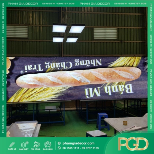 Làm bảng hiệu hộp đèn nhét bạt giá rẻ thumb