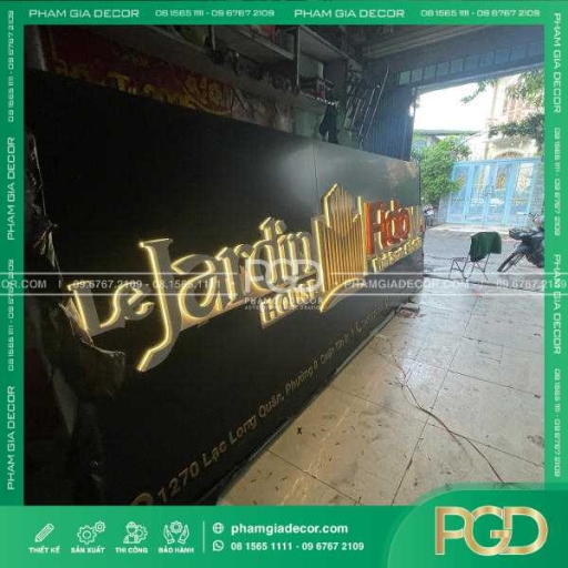 làm bảng hiệu alu đẹp chữ nổi có led bảng hiệu công ty bất động sản thumb