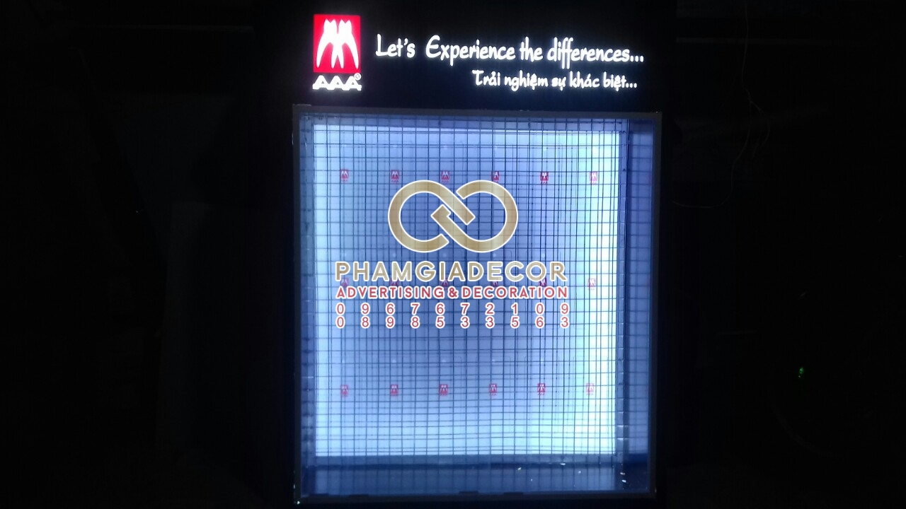 thi cong hop den gia re