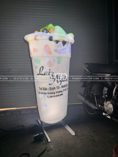 làm hộp đèn xuyên tết 2025