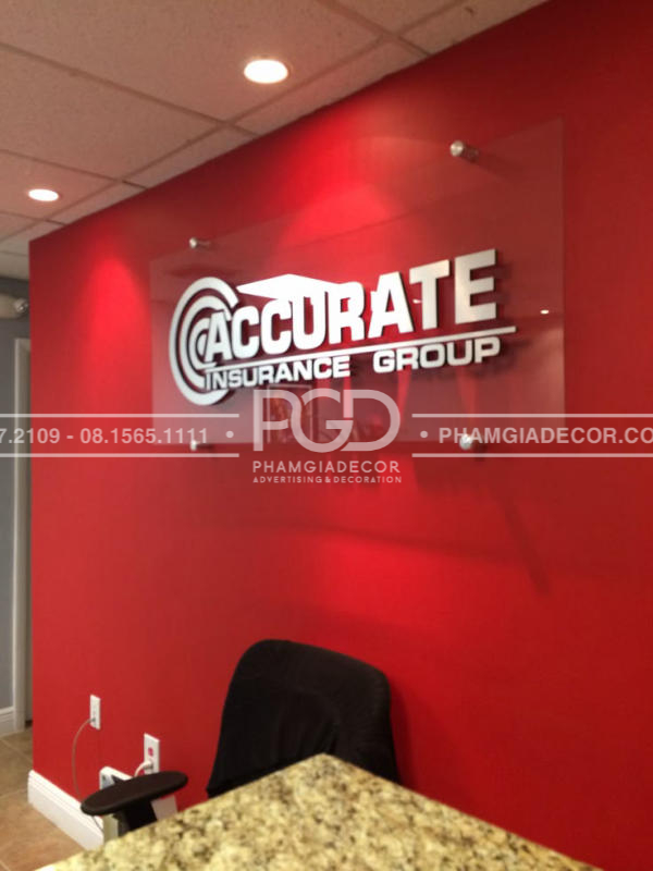 làm bảng hiệu văn phòng logo background