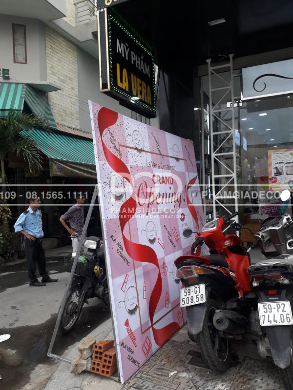 làm backdrop sân khấu bạt hiflex