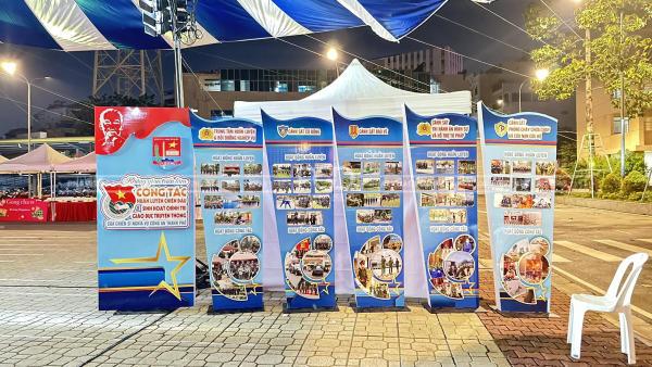 làm poster lễ kỷ niệm giải phóng miền nam