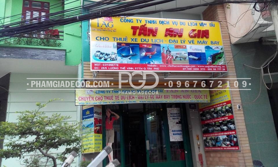 Làm bảng hiệu Alu vé máy bay