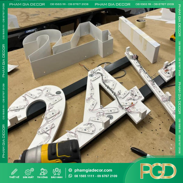 Gia Công Chữ Nhôm Không Gờ