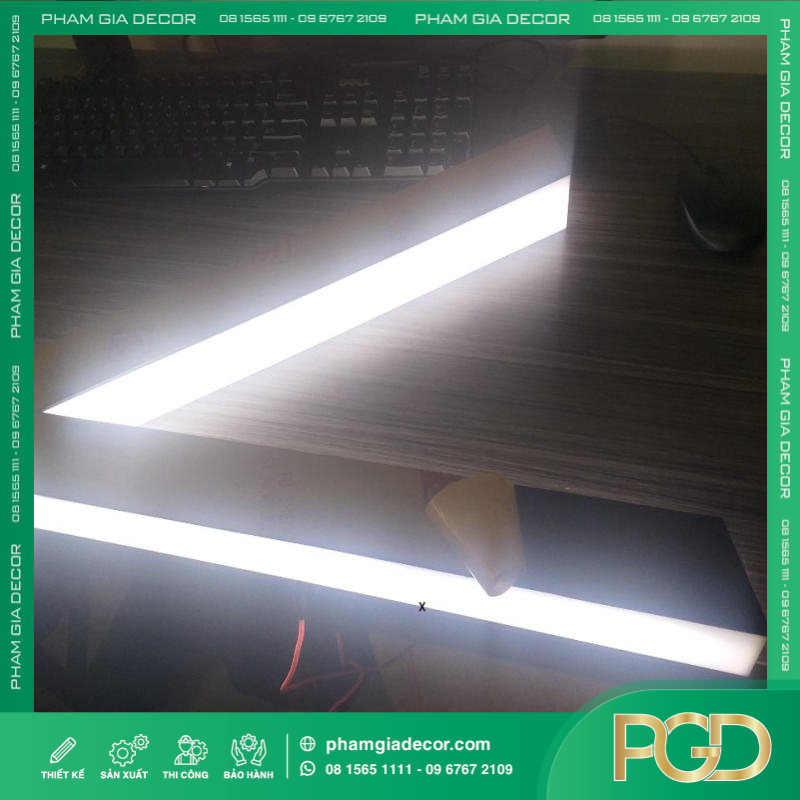 Làm Chữ Nổi Mica Hắt Nền Trên Nền Alu Trắng Sang