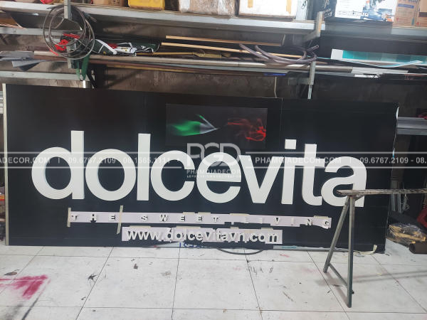 làm bảng hiệu alu chữ nổi nội thất home mas